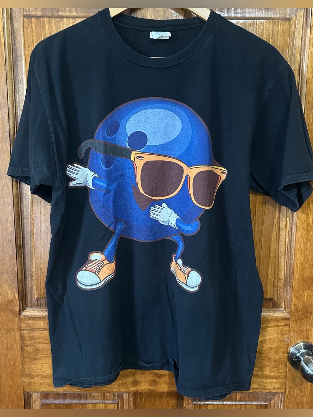 Vintage Port & Company Fan Favorite T-Shirt Mens Large Dabbing Bowling Ball